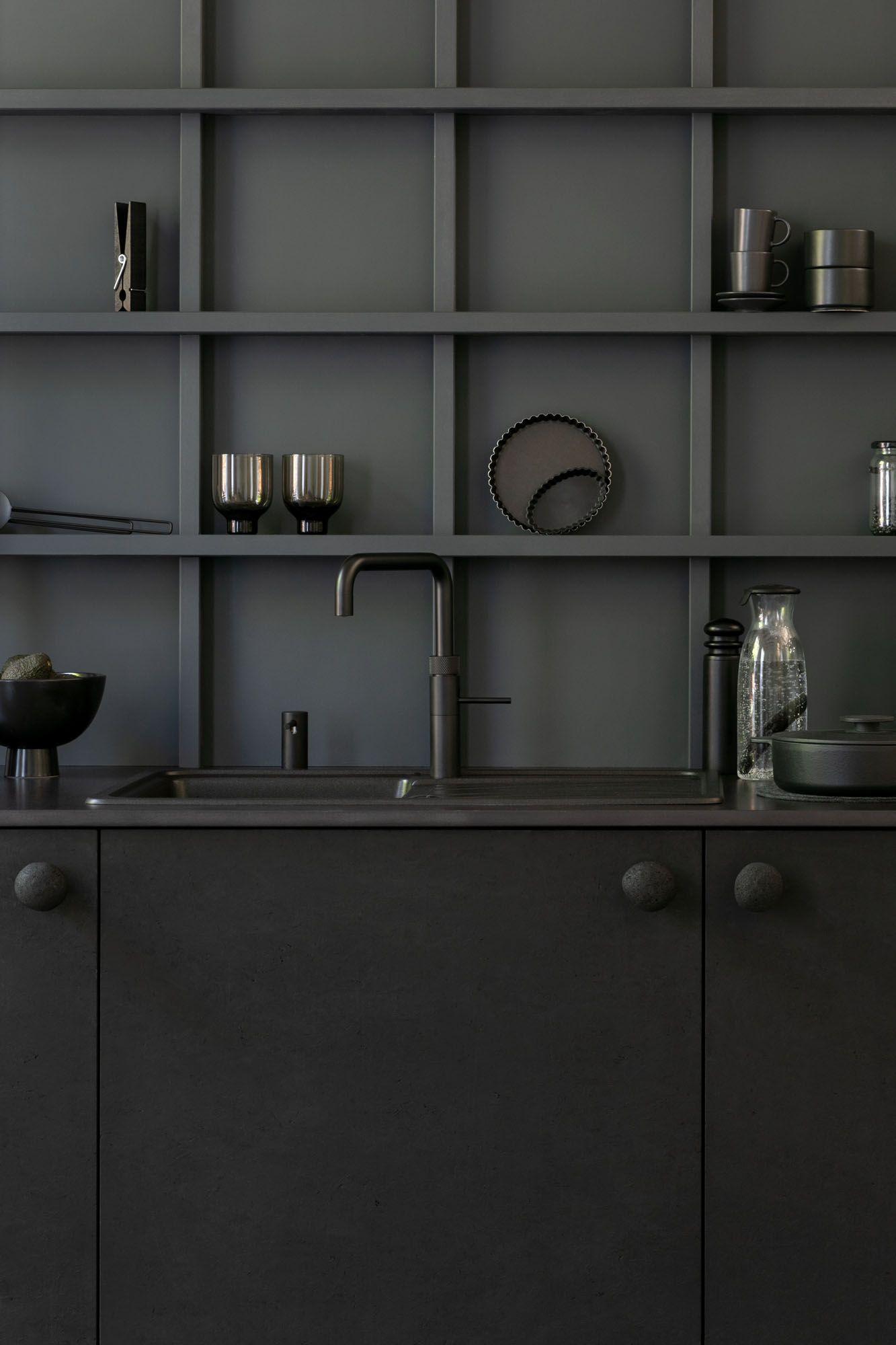 10.1 Fusion Square Black Carbon.jpg